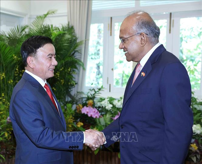 Thường trực Ban Bí thư Trần Cẩm Tú gặp Bộ trưởng Cao cấp Singapore K. Shanmugam